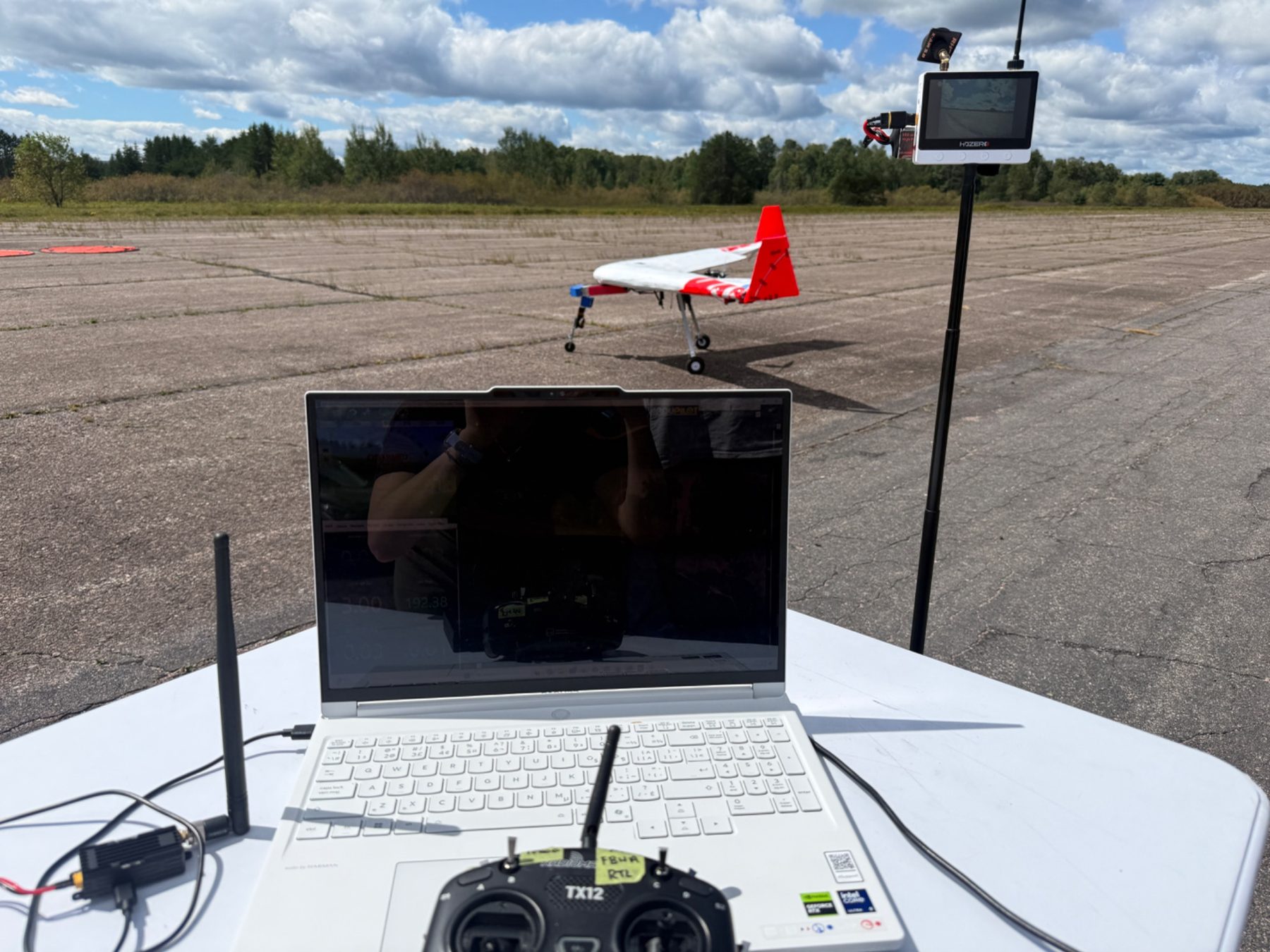 Ground station and flight-test setup